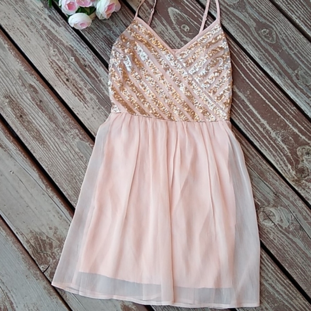 🔥 Price Firm🔥 Hollister Heavenly Sheer Sequin Icy Pink Cami Mini
